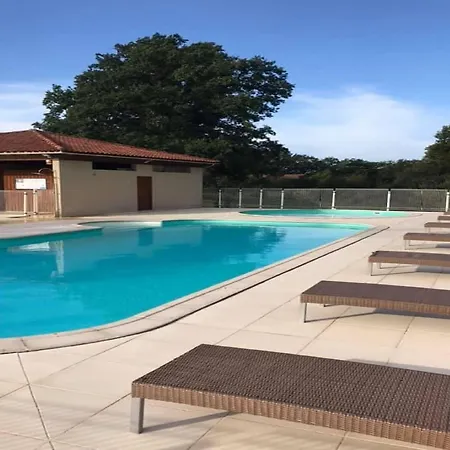 Cozy With Scenic Views Tatil Evi Lacapelle-Marival