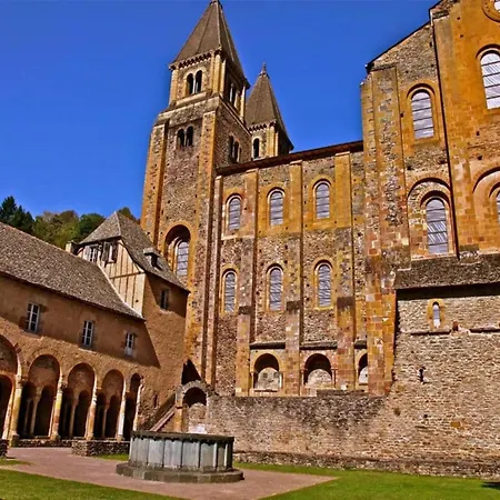 Cozy With Scenic Views