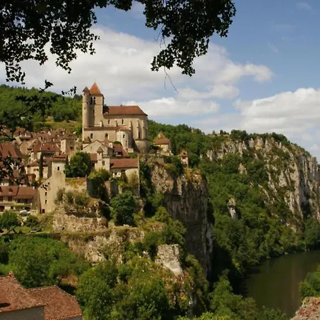 Cozy With Scenic Views Lacapelle-Marival