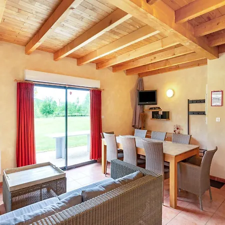 Cozy With Scenic Views *