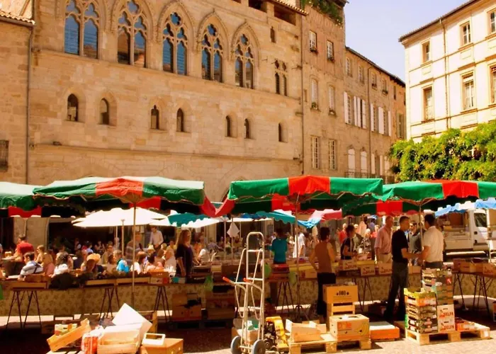 Cozy With Scenic Views *