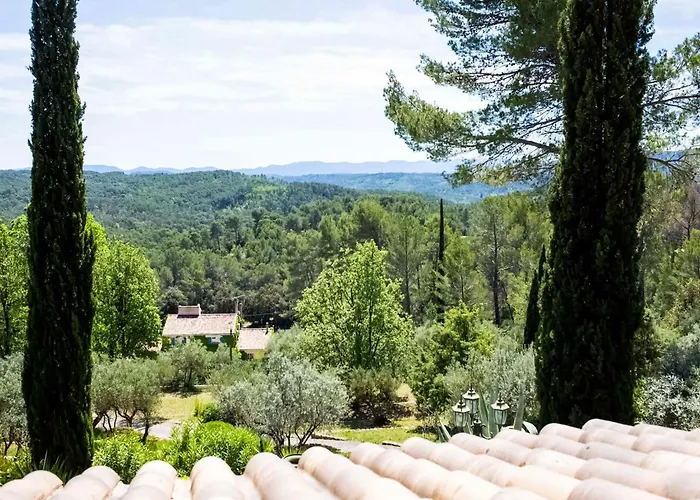 Cozy With Scenic Views *